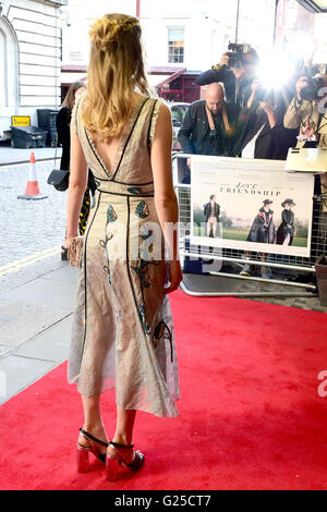 Emma Greenwell Teilnahme an der UK Premiere von Liebe und Freundschaft an Curzon Mayfair, London. PRESSEVERBAND Foto. Bild Datum: Dienstag, 24. Mai 2016. Bildnachweis sollte lauten: Ian West/PA Wire Stockfoto