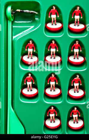 Subbuteo-Team in einer Box, Tabelle Fußballspiel Stockfoto