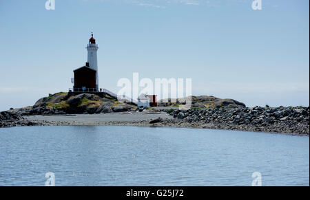 Nationale historische Gebäude - Fisgard Leuchtturm, Rodd Fort Hill in Hemlocktannen Stockfoto