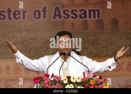 Guwahati, Assam, Indien. 6. Februar 2016. SARBANANDA SONOWAL, liefert seine Antrittsrede als 14. Hauptminister von Zustand von Assam, Indien während seiner Vereidigung. © Vikramjit Kakati/ZUMA Draht/Alamy Live-Nachrichten Stockfoto