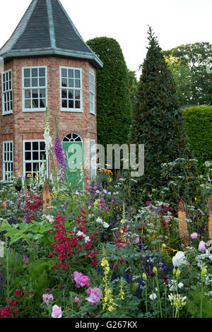 London, UK. 24. Mai 2016. Das Harrod britische Exzentriker Garten entworfen von Diarmuid Gavin die Chelsea Flower Show 2016, London, UK Credit: Ellen Rooney/Alamy Live News Stockfoto