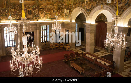 (160525)--EW-DELHI, 25. Mai 2016 (Xinhua)--Foto am 22. Mai 2016 zeigt der Ashoka-Halle, einer der wichtigsten Orte für Zeremonien bei den Rashtrapati Bhavan in Neu-Delhi, Indien. Rashtrapati Bhavan oder Presidential Residence of India, sucht auf dem Raisina Hügel in der Hauptstadt. Entworfen vom britischen Architekten Sir Edwin Lutyens als die Heimat der Vizekönige von Indien im Jahre 1921 und 1929 abgeschlossen, befindet sich im Gebäude über 2,4 km Gängen, 340 Zimmer und 227 Spalten. Im Jahr 1950 wurde es als Rashtrapati Bhavan umbenannt, wenn Rajendra Prasad der erste Präsident von Indien wurde und t besetzten Stockfoto