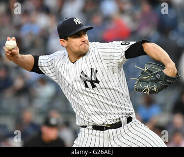 die Bronx, NY, USA. 12. Mai 2016. Nathan Eovaldi (Yankees), 12. Mai 2016 - MLB: Nathan Eovaldi der New York Yankees in der Major League Baseball Spiel im Yankee Stadium in der Bronx, NY, USA. © Hiroaki Yamaguchi/AFLO/Alamy Live-Nachrichten Stockfoto