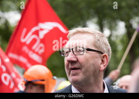 London, UK, 25. Mai 2016, Len Mccluskey, General Secretary fuer Unite bei Steelworkers Protest in London Credit: Ian Davidson/Alamy Live News Stockfoto