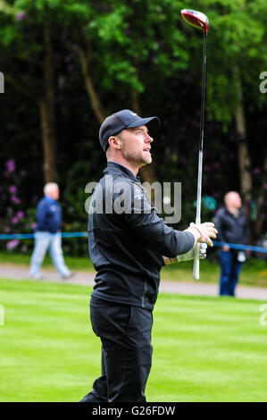 Wentworth, Surrey, UK. 25. Mai 2016. Ronan Keating beteiligt sich an der BMW pro-am im Wentworth Golf Club in Surrey statt. Bildnachweis: Bigred/Alamy Live-Nachrichten Stockfoto