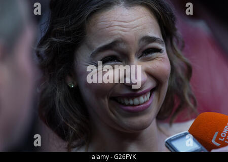 London, UK. 25. Mai 2016. Emilia Clarke besucht die europäischen Filmpremiere von "Mich vor Ihnen" im Kino Curzon Mayfair in London. Bildnachweis: Wiktor Szymanowicz/Alamy Live-Nachrichten Stockfoto