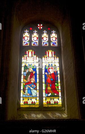 Glasfenster in der Kathedrale von Peterborough, Peterborough, Cambridgeshire, England Stockfoto