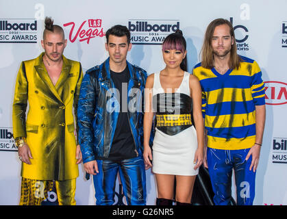 (L-R) Aufnahmekünstler Cole Whittle, Joe Jonas, JinJoo Lee und Jack Lawless von DNCE bei den Billboard Music Awards in Las Vegas Stockfoto