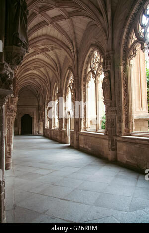 Toledo, Spanien – 30. September 2007: Gotische Atrium des Monasterio San Juan de Los Reyes oder Kloster des Heiligen Johannes der Könige Stockfoto