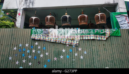 Nachbarschaft leben rund um den portugiesischen Kirche Santa Cruz (Kudi Jin) in Bangkok, Thailand Stockfoto