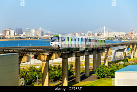 Tokyo Monorail Linie am Flughafen Tokio-Haneda Stockfoto