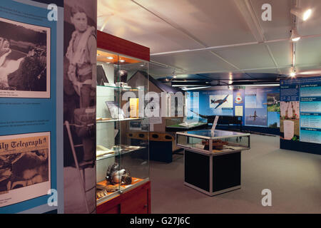 Das Besucherzentrum am Battle of Britain Memorial Flight an RAF Coningsby, Lincolnshire. März 2015. Stockfoto