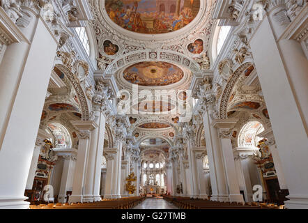 Innenraum St. Stephen &#39; s Cathedral, Passau, untere Bayern, Bayern, Deutschland Stockfoto