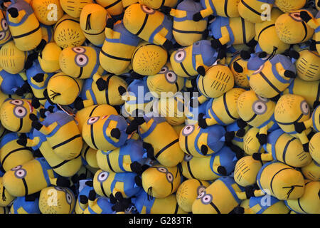 Kuscheltier Schergen, Preise bei einem Messe-Stand Stockfoto