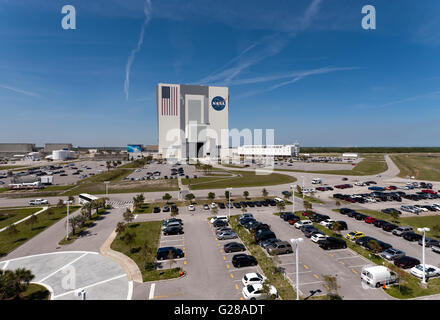 Eine Weitwinkelansicht des Vehicle Assembly Building oder VAB, bei der NASA Kennedy Space Center, Merritt Insel, Florida Stockfoto