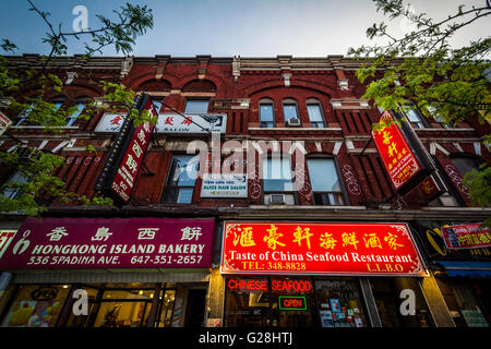 Unternehmen an der Spadina Avenue in Chinatown, Toronto, Ontario. Stockfoto