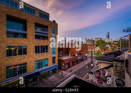 Blick auf den Sonnenuntergang von Kensington Market, in Toronto, Ontario. Stockfoto