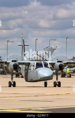 Army Air Kulturen Britten-Norman BN-2 t-4 s Defender T.3 ZH004 von 651 Geschwader bei Aldergrove in Nordirland Stockfoto