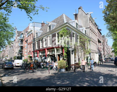 Café Thijssen, Zentrum von Amsterdam am Lindengracht & Brouwersgracht Kanal, Menschen draußen auf der Terrasse. Stockfoto