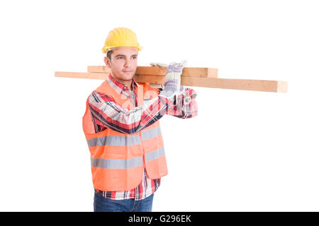 Konstruktor mit gelben Helm tragen Wälder isoliert auf weißem Hintergrund Stockfoto