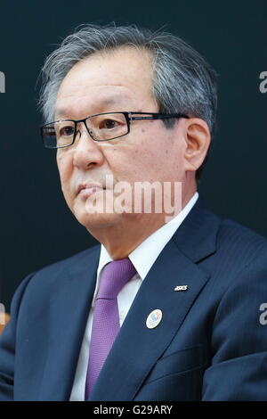 Tokio, Japan. 26. Mai 2016. Motoi Oyama: Eine Pressekonferenz über die Präsentation von Japan Nationalmannschaft offizieller Sportswear für Rio De Janeiro Olympischen Spiele 2016 in Tokio, Japan. Bildnachweis: Sho Tamura/AFLO SPORT/Alamy Live-Nachrichten Stockfoto