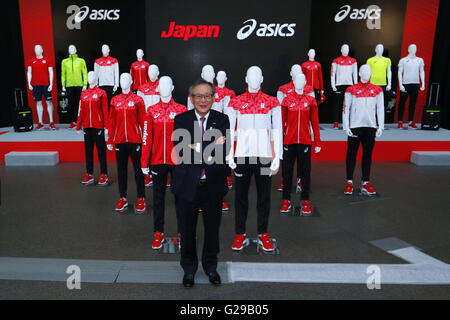 Tokio, Japan. 26. Mai 2016. Motoi Oyama: Eine Pressekonferenz über die Präsentation von Japan Nationalmannschaft offizieller Sportswear für Rio De Janeiro Olympischen Spiele 2016 in Tokio, Japan. Bildnachweis: Sho Tamura/AFLO SPORT/Alamy Live-Nachrichten Stockfoto