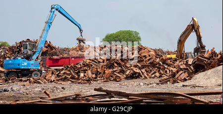 Marysville, Michigan USA - Beseitigung der Trümmer aus dem Abbruch von DTE Energy-Kohlekraftwerk. Stockfoto