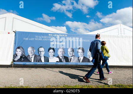 Hay-on-Wye, Powys, Wales, UK. 26. Mai 2016. Schönes Wetter am ersten Tag des The Hay Festival. Bildnachweis: Graham M. Lawrence/Alamy Live-Nachrichten. Stockfoto