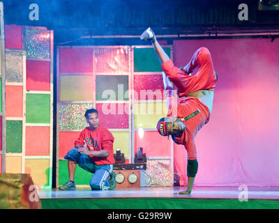 Kubanische Pause Tänzerinnen auf der Bühne in einem Hotel in Varadero. Stockfoto