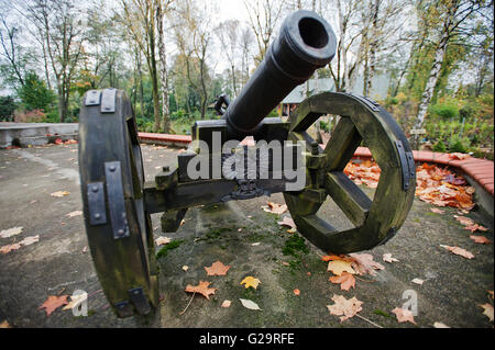 Alten Rädern aus Gusseisen Kanone Stockfoto