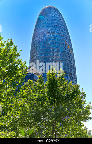 Der Torre Agbar ist ein 38-Geschichte Wolkenkratzer / Turm befindet sich zwischen Avinguda Diagonal und Carrer Badajoz Stockfoto