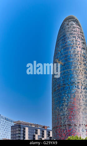 Der Torre Agbar ist ein 38-Geschichte Wolkenkratzer / Turm befindet sich zwischen Avinguda Diagonal und Carrer Badajoz Stockfoto