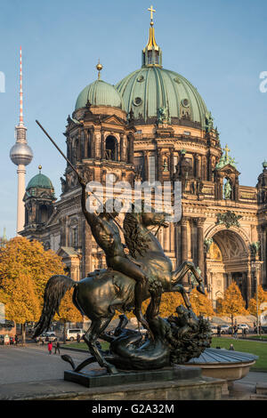 Berliner Dom, Kathedrale, Alex Fernsehturm, Statue des Reiters, Berlin Stockfoto