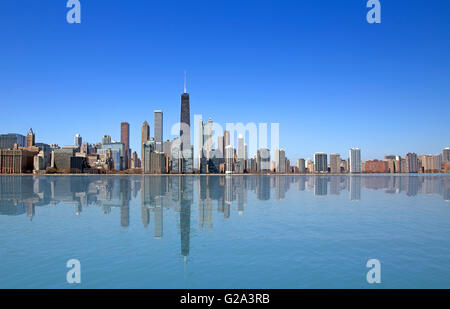 Skyline von Chicago an einem perfekten Tag Stockfoto