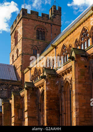 Kathedrale-Kirche der Heiligen und ungeteilten Dreifaltigkeit oder Carlisle Kathedrale erbaut etwa 1122 in Carlisle Cumbria England UK Stockfoto