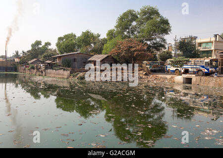 Straßenszene in Mandalay und Peripherie (um den Fluss und Kai für Bund), Mandalay, Myanmar (Burma), Asien Stockfoto