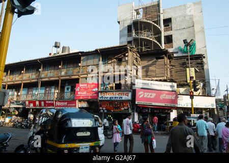 Eine Straße in der Nähe von Vishrambaug Wada in Pune, Maharashtra, Indien Stockfoto