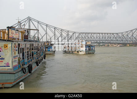 Howrah Brücke über den Hooghly River, Kolkata, Westbengalen, Indien Stockfoto