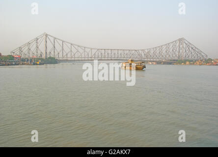 Howrah Brücke über den Hooghly River, Kolkata, Westbengalen, Indien Stockfoto