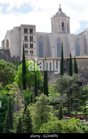 Girona, Spanien, Blick auf den Dom aus dem Norden Stockfoto