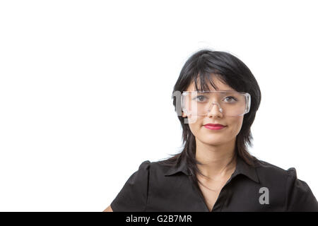 junge hübsche Frau trägt Schutzbrille, Studio gedreht isolierten auf weißen Hintergrund Stockfoto