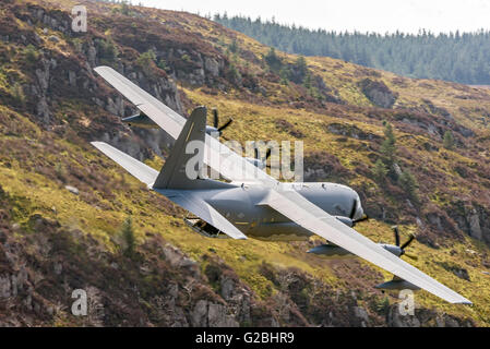 MC-130J Hercules USA Mach Loop Wales Uk niedriger Ebene fliegen. Stockfoto