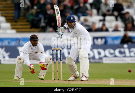 Englands Alex Hales in Aktion beim ersten Tag der zweiten Testspiel der Investec an einem Emirates-Fluss, Chester-Le-Street. PRESSEVERBAND Foto. Bild Datum: Freitag, 27. Mai 2016. PA-Geschichte-CRICKET-England zu sehen. Bildnachweis sollte lauten: Richard Verkäufer/PA Wire. Einschränkungen: Nur zur redaktionellen Verwendung. Keine kommerzielle Verwendung ohne vorherige schriftliche Zustimmung der EZB. Standbild-Gebrauch bestimmt. Keine bewegten Bilder zu emulieren ausgestrahlt. Kein entfernen oder Sponsorenlogos verdunkelt. Rufen Sie + 44 (0) 1158 447447 für weitere Informationen. Stockfoto