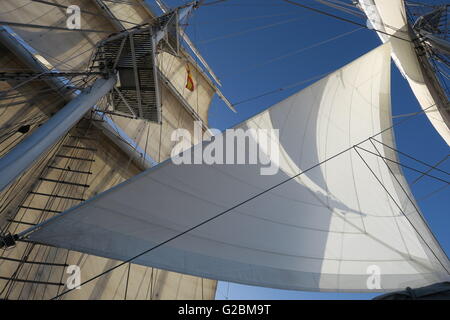 Platz der Jubilee Sailing Trust's manipulierten Sail Training Ship Lord Nelson unter Segeln auf den Kanarischen Inseln. Stockfoto