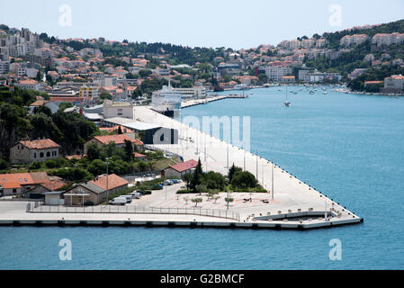 DER Hafen GRUZ DUBROVNIK Kroatien einen Überblick über den Hafen Gruz und Kreuzfahrtterminals in Dubrovnik Kroatien Stockfoto