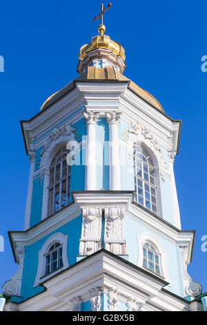 Kuppel des orthodoxen St. Nikolaus-Marine-Kathedrale in St. Petersburg, Russische Föderation Stockfoto