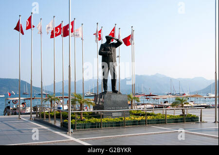 Mustafa Kemal Atatürk Statue, Marmaris, Provinz Muğla, Calderafelsen, Türkei Stockfoto