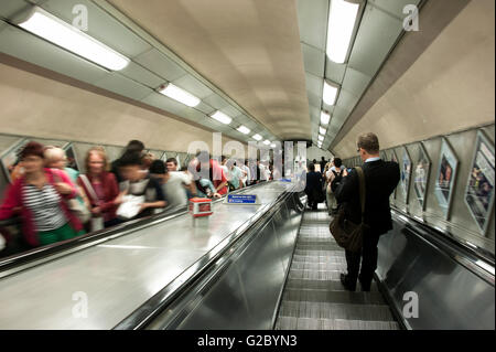 Rolltreppe in Camden Town u-Bahnstation Southwark, London, London Region, England, Vereinigtes Königreich Stockfoto