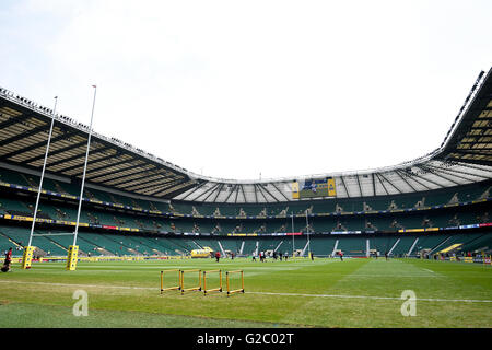 Einen Überblick über das Warm-up vor dem Aviva Premiership Final in Twickenham, London. Stockfoto