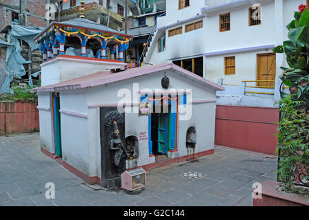 Gaurikund Tempel und heißer Frühling, zu Beginn der Heiligen Kedarnath trek, Gaurikund, Uttarakhand, Indien. Stockfoto